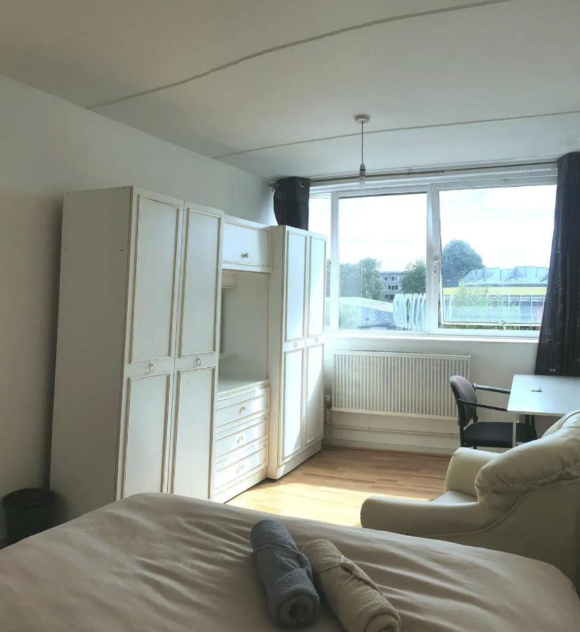 Elephant & Castle - Zone 2 - Private Rooms - Shared Bathroom Londra Exterior foto
